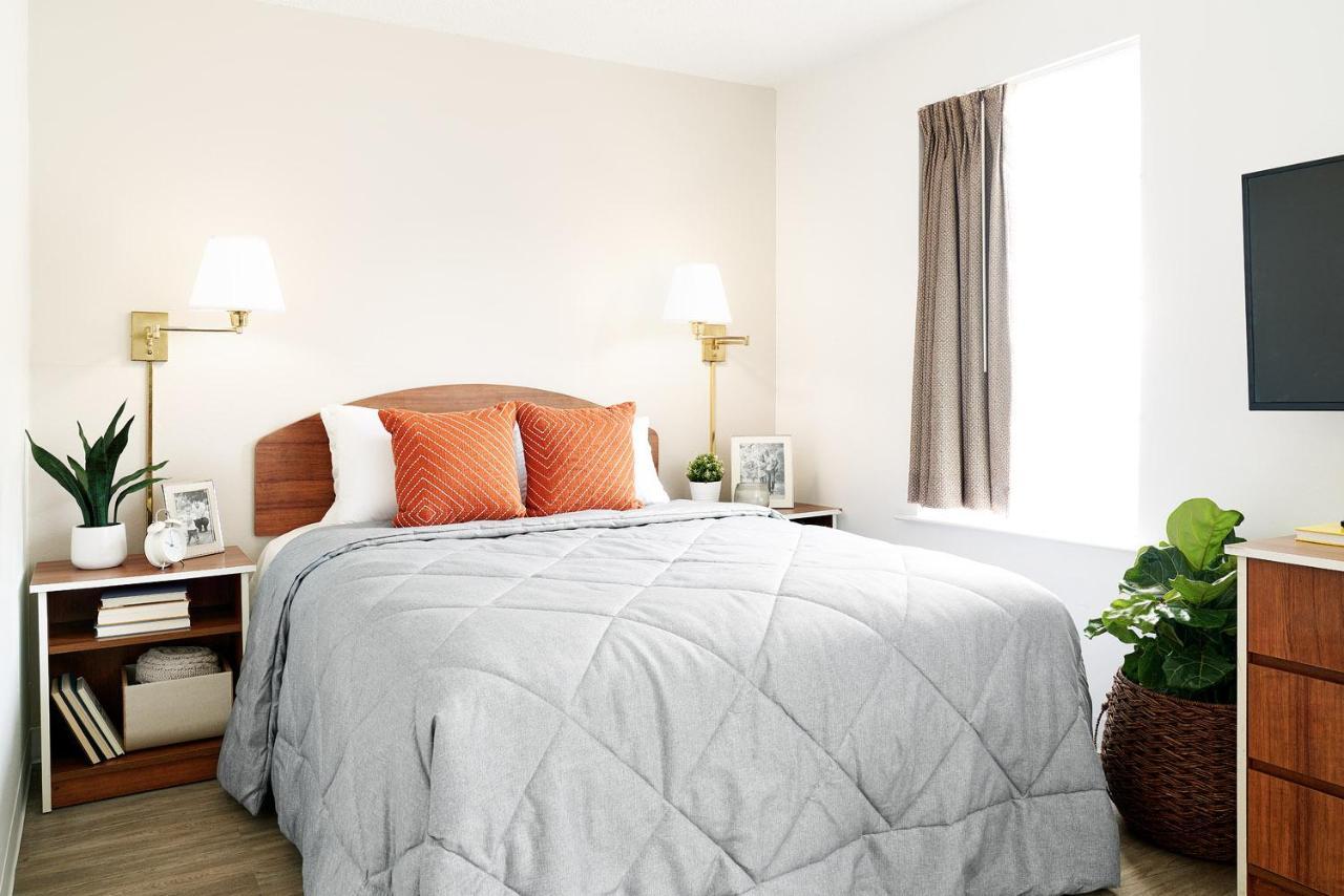 Intown Suites Extended Stay Clearwater Fl Екстер'єр фото