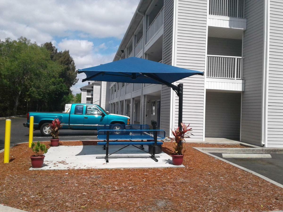 Intown Suites Extended Stay Clearwater Fl Екстер'єр фото